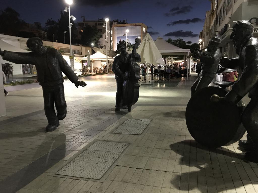 内坦亚皮埃尔汽车旅馆 外观 照片